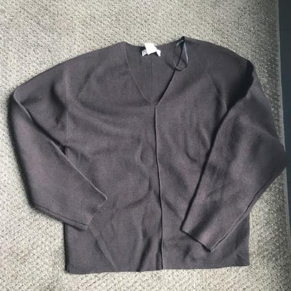 Brown Wool V-neck from H and M - Picture 2 of 2